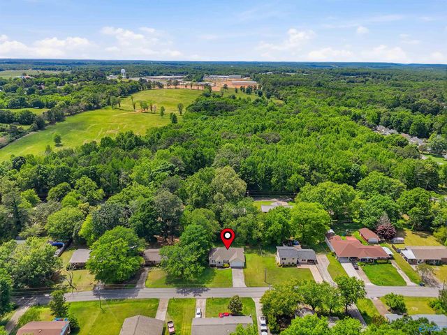 227 11th Place, Arab, AL 35016