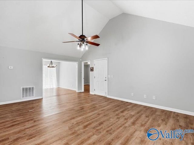 227 11th Place, Arab, AL 35016