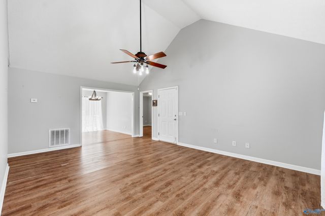 227 11th Place, Arab, AL 35016