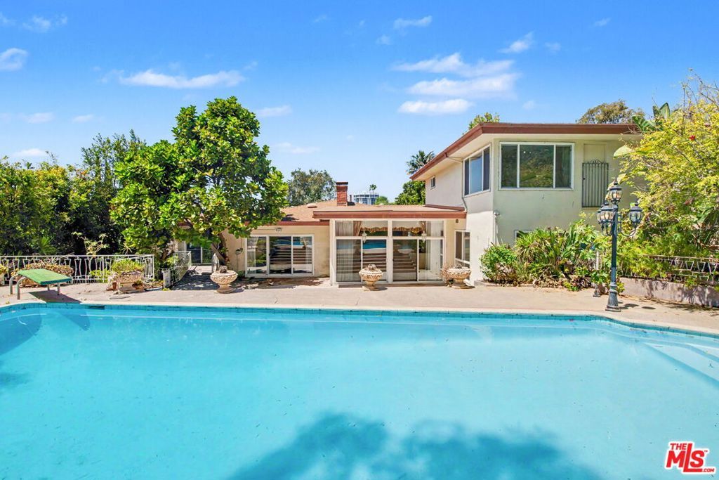 108 N Thurston Avenue, Los Angeles, CA 90049 — exterior