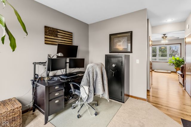 2033 Cheyenne Trail, Columbus, IN 47203