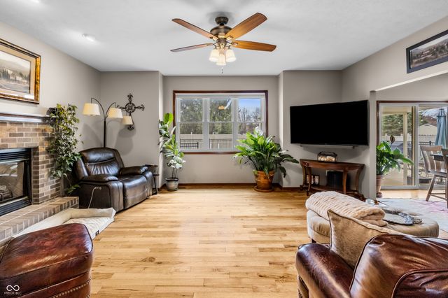 2033 Cheyenne Trail, Columbus, IN 47203