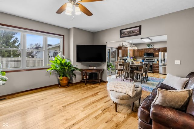 2033 Cheyenne Trail, Columbus, IN 47203