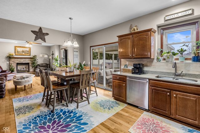 2033 Cheyenne Trail, Columbus, IN 47203