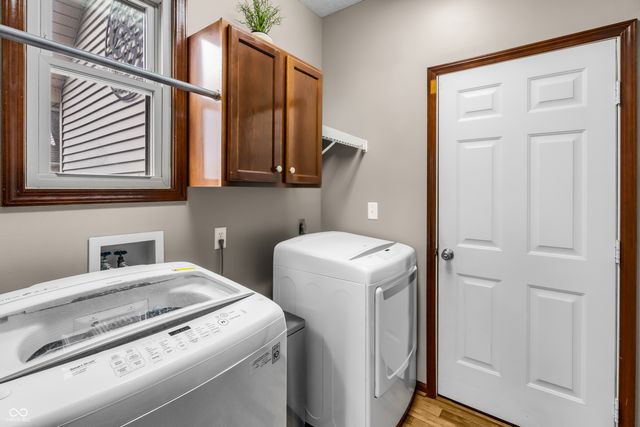 2033 Cheyenne Trail, Columbus, IN 47203