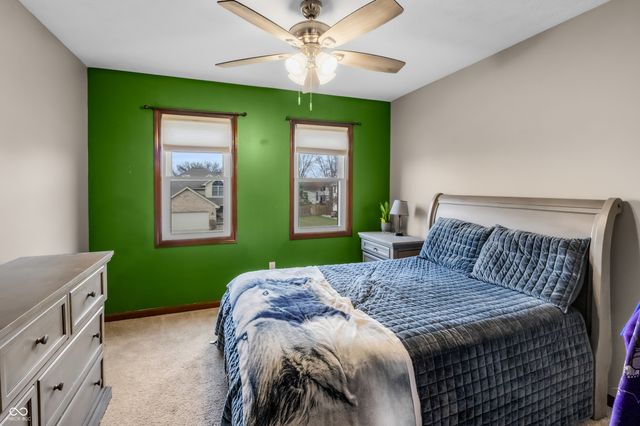 2033 Cheyenne Trail, Columbus, IN 47203