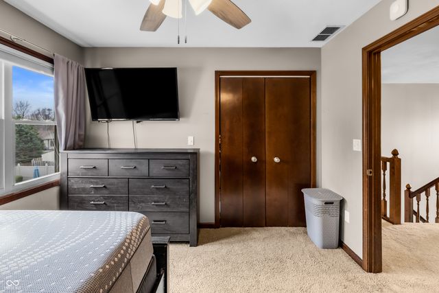 2033 Cheyenne Trail, Columbus, IN 47203