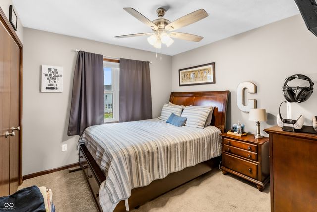 2033 Cheyenne Trail, Columbus, IN 47203