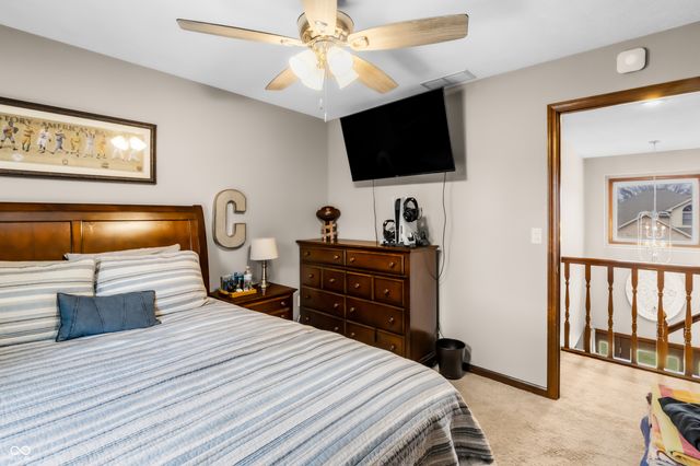 2033 Cheyenne Trail, Columbus, IN 47203