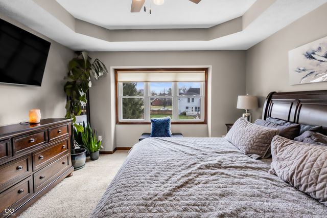 2033 Cheyenne Trail, Columbus, IN 47203