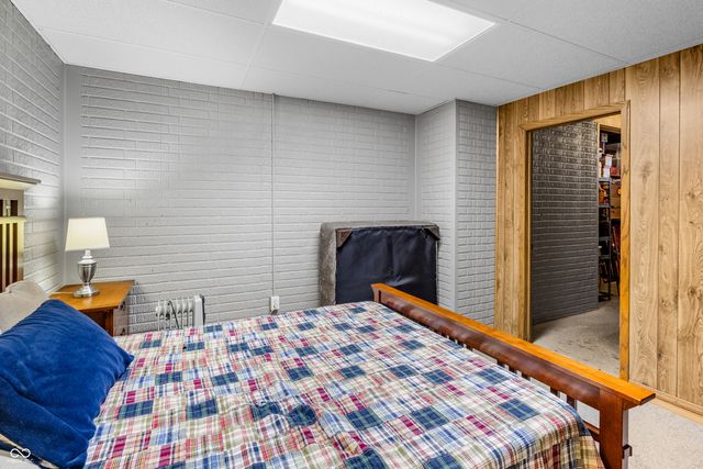 2033 Cheyenne Trail, Columbus, IN 47203