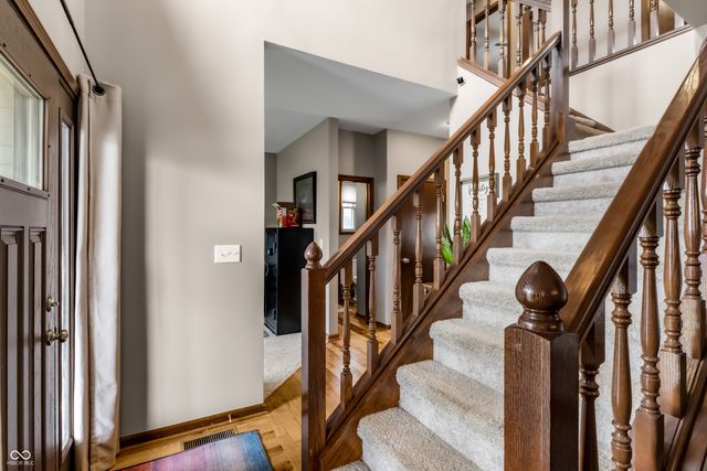 2033 Cheyenne Trail, Columbus, IN 47203