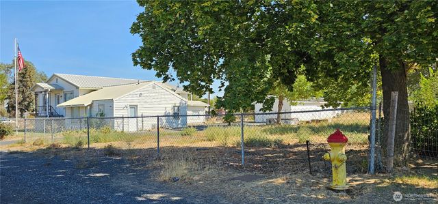 69 Adrian Avenue NW, Soap Lake, WA 98851