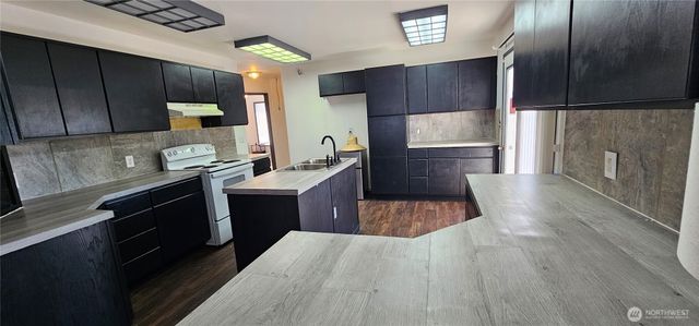 69 Adrian Avenue NW, Soap Lake, WA 98851