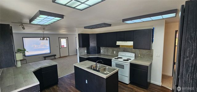 69 Adrian Avenue NW, Soap Lake, WA 98851