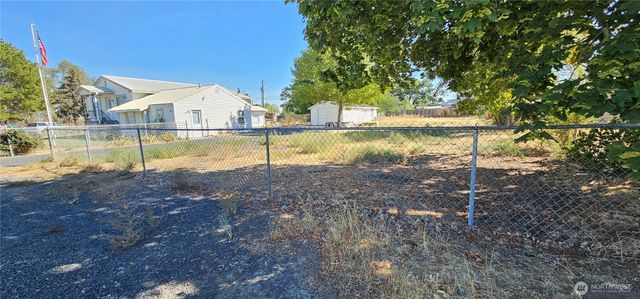 69 Adrian Avenue NW, Soap Lake, WA 98851