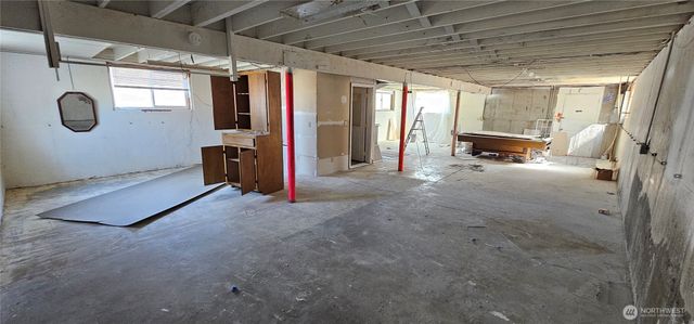 69 Adrian Avenue NW, Soap Lake, WA 98851