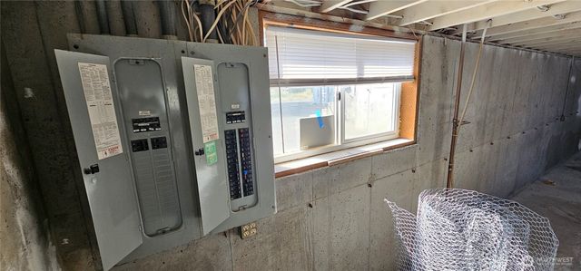 69 Adrian Avenue NW, Soap Lake, WA 98851