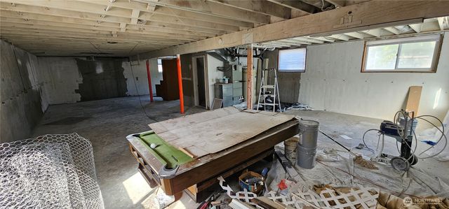 69 Adrian Avenue NW, Soap Lake, WA 98851