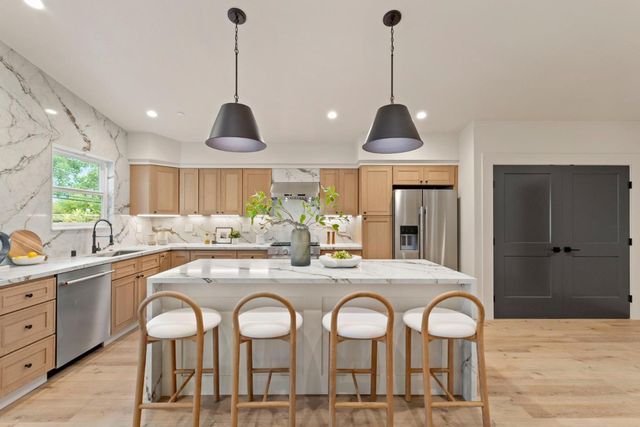 1271 Fernside Street, Redwood City, CA 94061