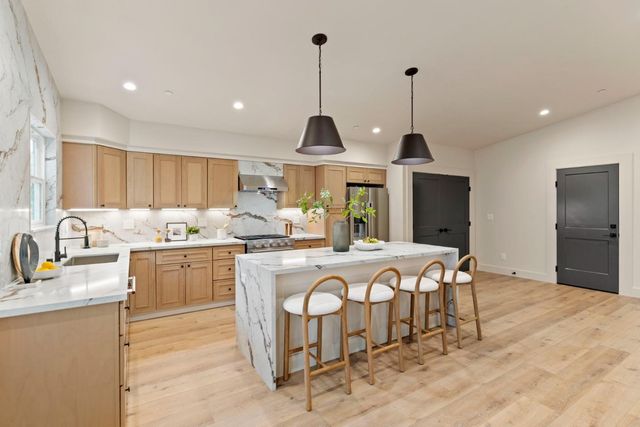 1271 Fernside Street, Redwood City, CA 94061