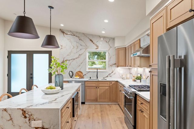 1271 Fernside Street, Redwood City, CA 94061