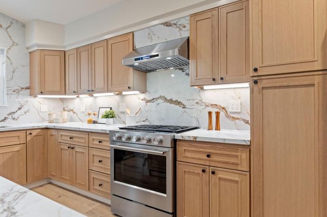 1271 Fernside Street, Redwood City, CA 94061