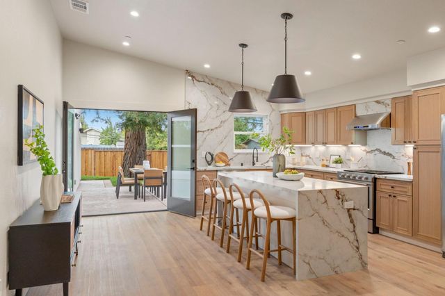 1271 Fernside Street, Redwood City, CA 94061