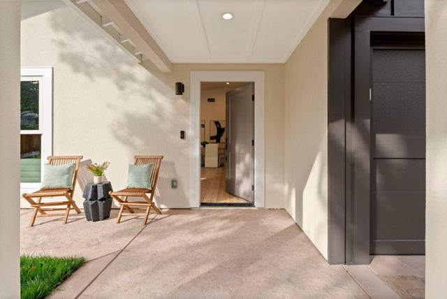 1271 Fernside Street, Redwood City, CA 94061