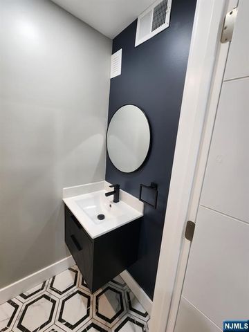 93 Hughes Street 1, Maplewood, NJ 07040