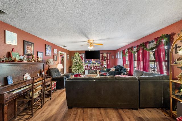 856 County Road 3048d, Corsicana, TX 75109