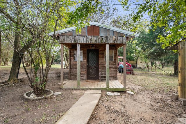 856 County Road 3048d, Corsicana, TX 75109