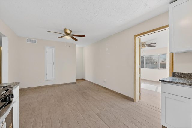 3926 Barcelona Road SW, Albuquerque, NM 87121