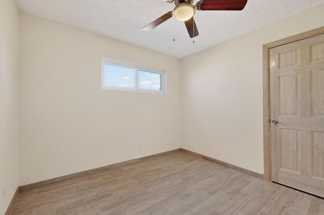 3926 Barcelona Road SW, Albuquerque, NM 87121