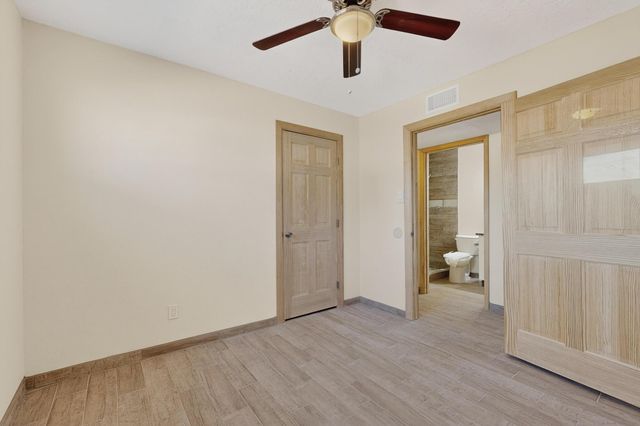 3926 Barcelona Road SW, Albuquerque, NM 87121