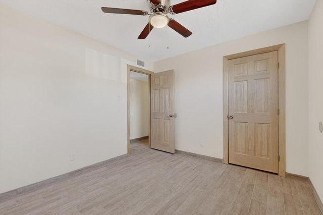 3926 Barcelona Road SW, Albuquerque, NM 87121