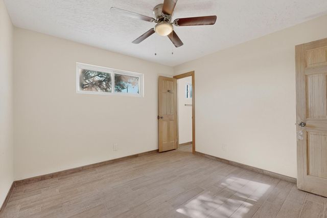 3926 Barcelona Road SW, Albuquerque, NM 87121