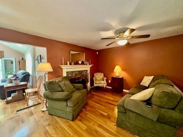 112 Smith St, Attleboro, MA 02703
