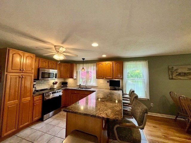 112 Smith St, Attleboro, MA 02703