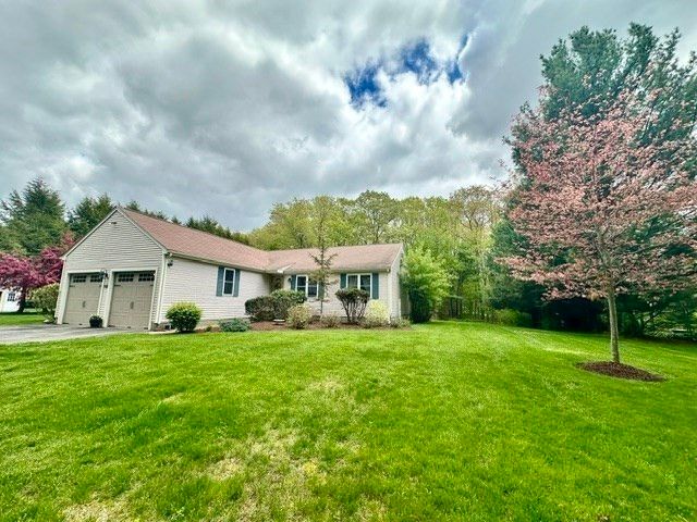 112 Smith St, Attleboro, MA 02703