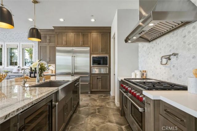 109 Dry Creek, Irvine, CA 92602