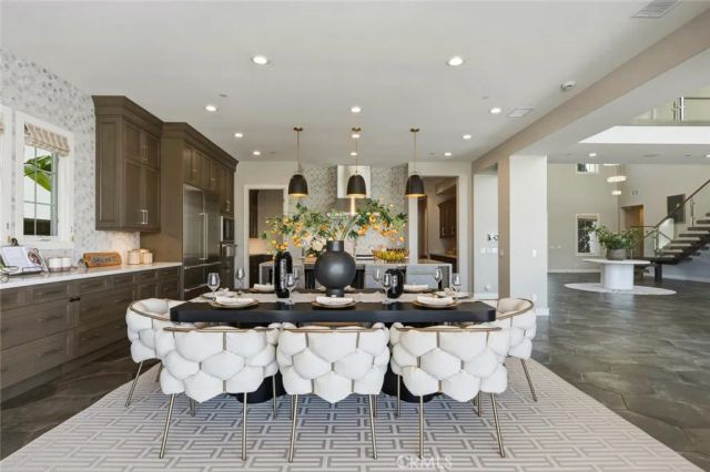 109 Dry Creek, Irvine, CA 92602
