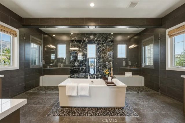 109 Dry Creek, Irvine, CA 92602