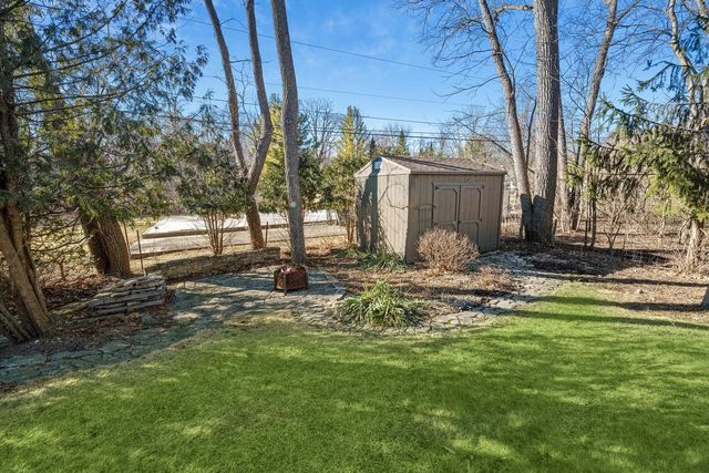 N2337 W Main ROAD, Lake Geneva, WI 53147