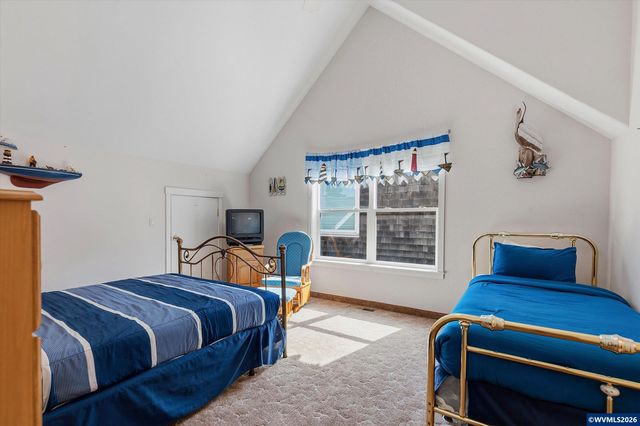350 Bella Beach Dr, Depoe Bay, OR 97341