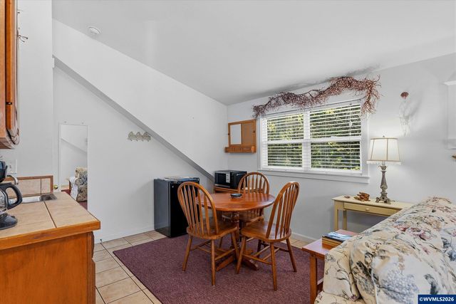 350 Bella Beach Dr, Depoe Bay, OR 97341
