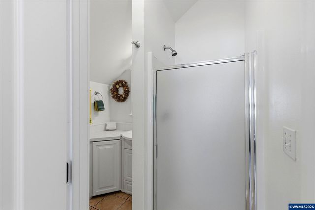 350 Bella Beach Dr, Depoe Bay, OR 97341