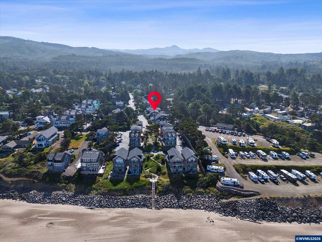 350 Bella Beach Dr, Depoe Bay, OR 97341