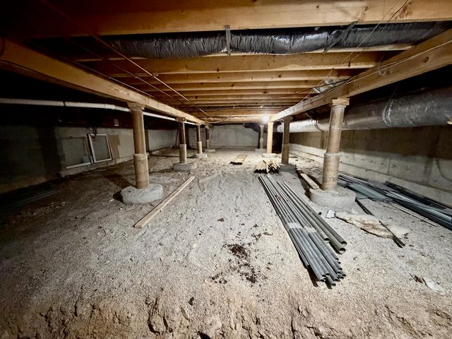 8965 E Division Street, Strafford, MO 65757