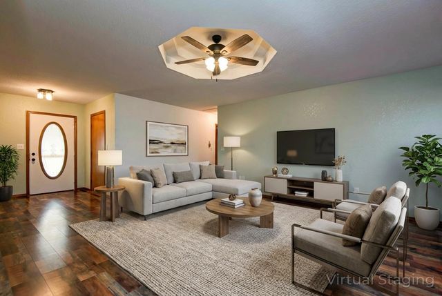 8965 E Division Street, Strafford, MO 65757